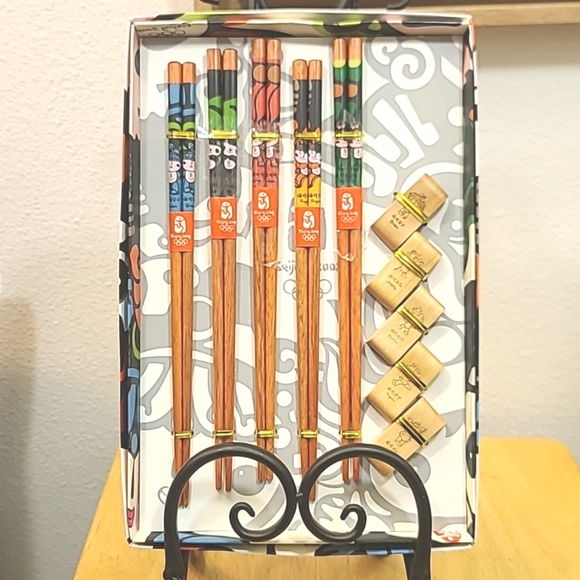 Olympics Memorabilia: Beijing 2008 ~ FUWA Children’s Chopsticks Set - Picture 1 of 9